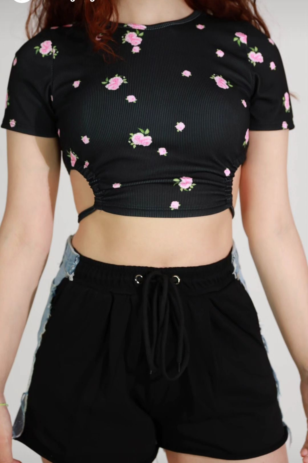 T-shirt top crop a costina