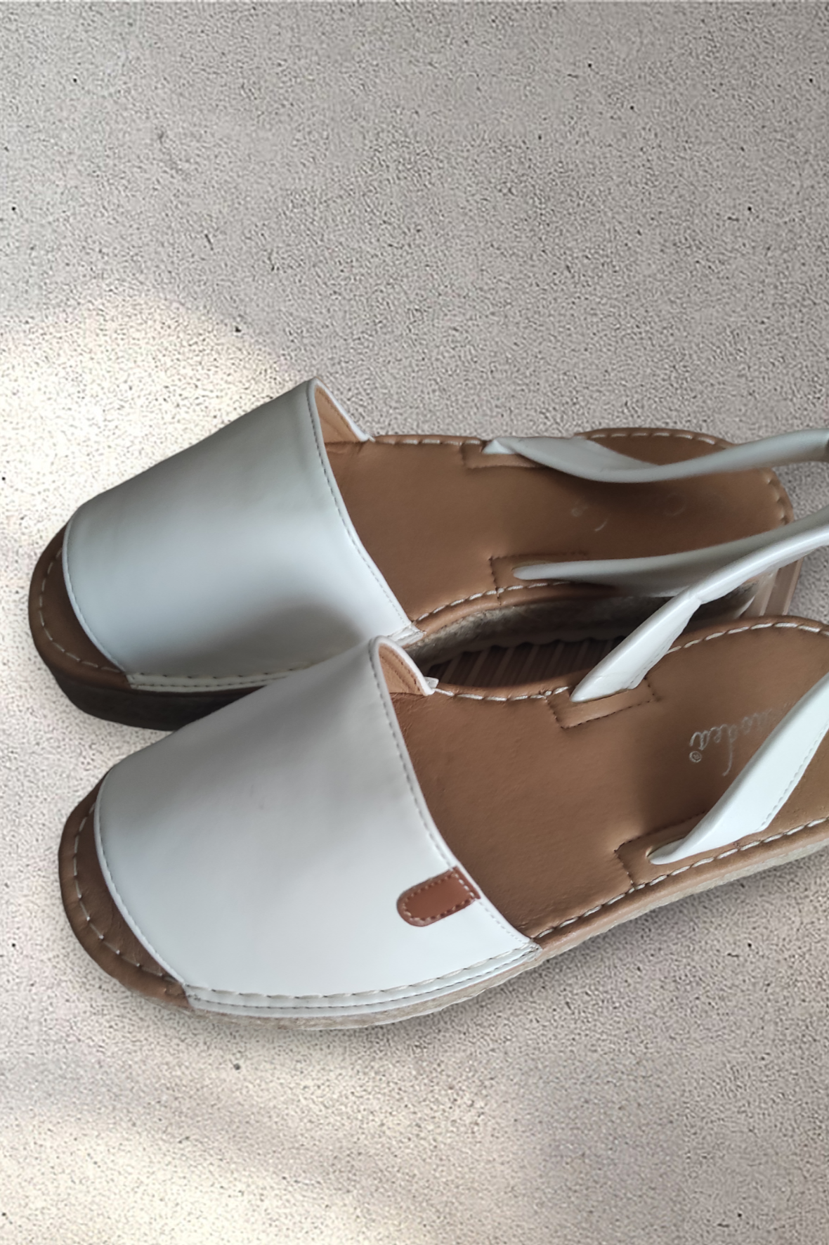 Sandalo espadrillas bianco in promo